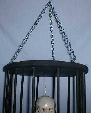 skel-chain.jpg (11535 bytes)